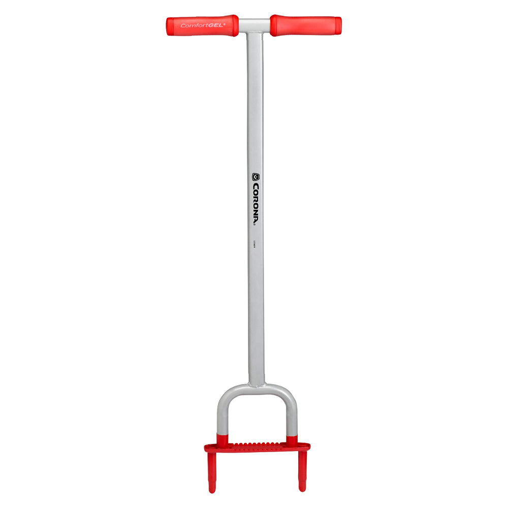 Corona Clipper front view showing full aerator and stable stance for efficient aeration