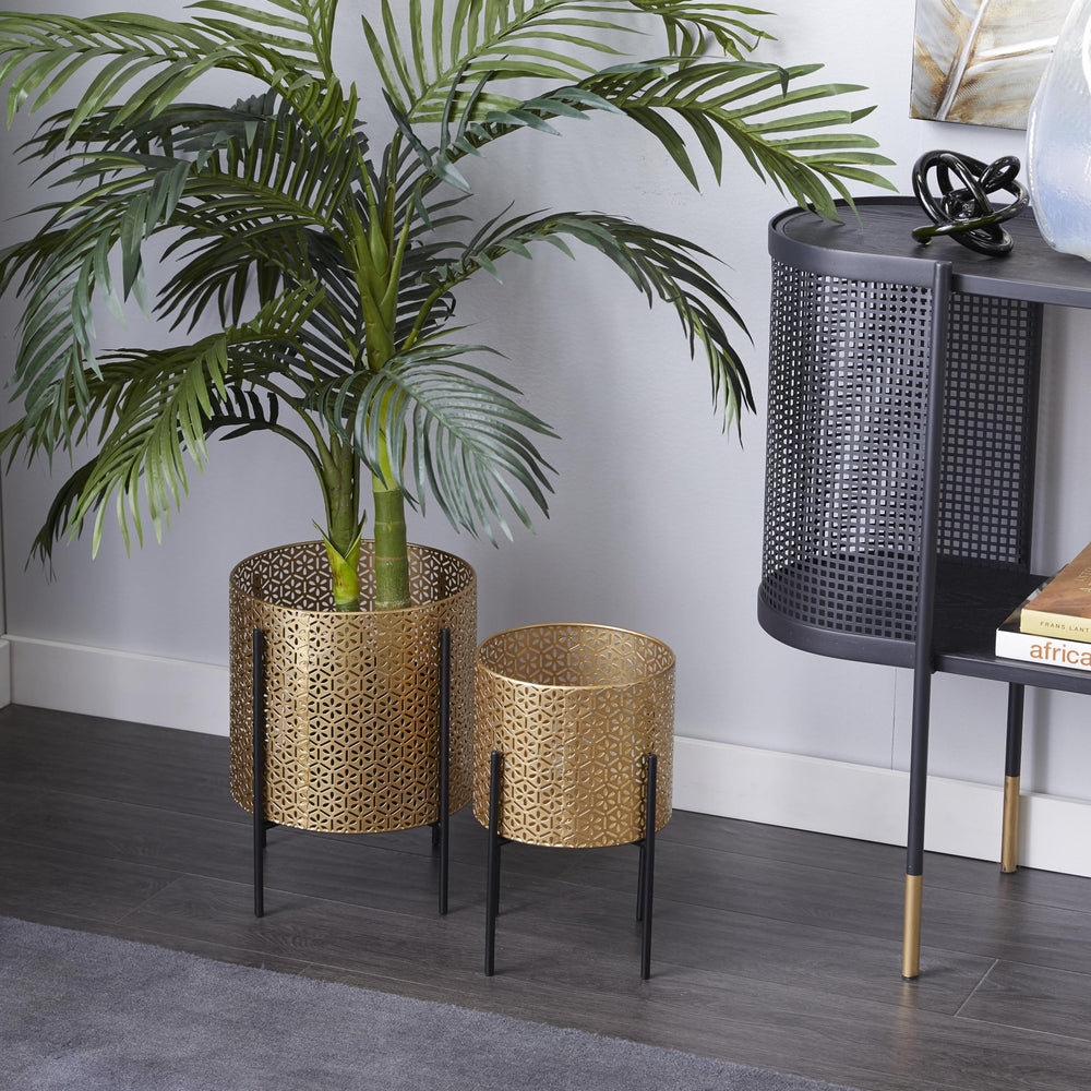 CosmoLiving planter next to books showing scale and placement benefit