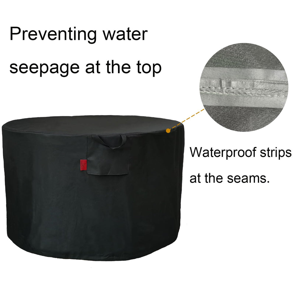 Cover Geny straps and elastic hem cord securing cover against wind and lift