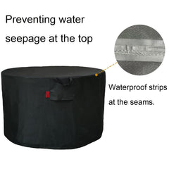 Cover Geny straps and elastic hem cord securing cover against wind and lift