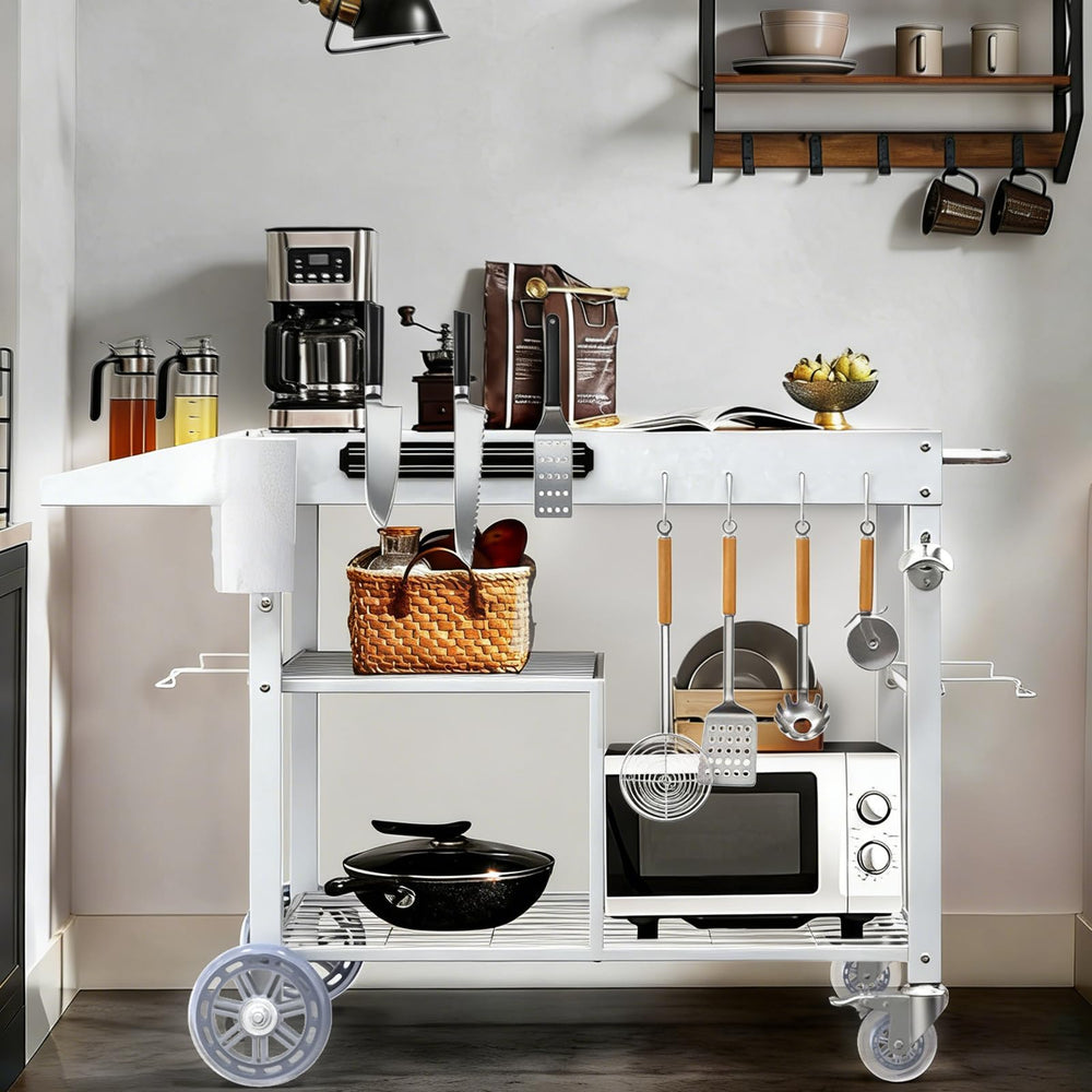 COZEER lifestyle backyard pizza scene illustrating mobile outdoor cooking convenience