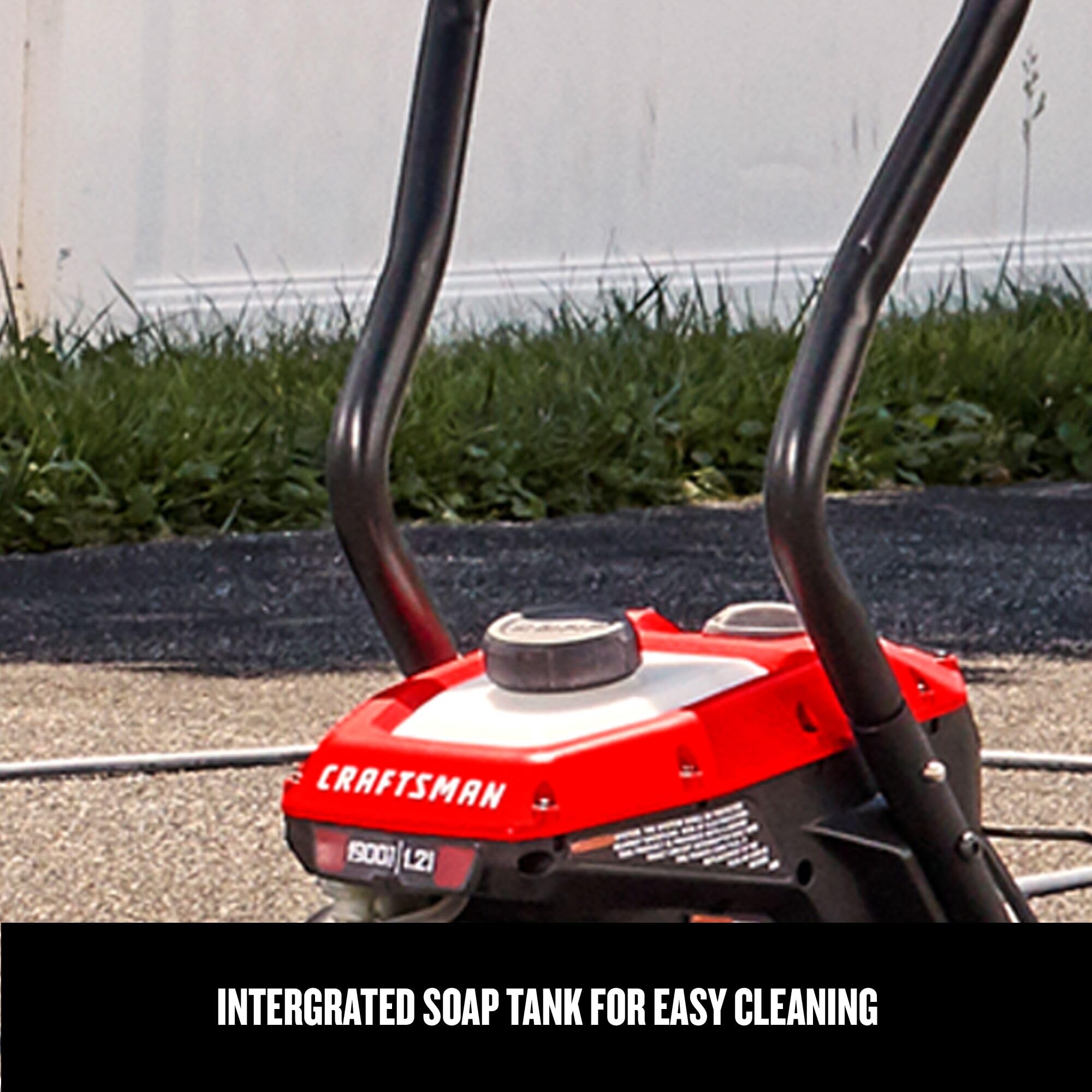 CRAFTSMAN integrated soap tank visible to simplify detergent application