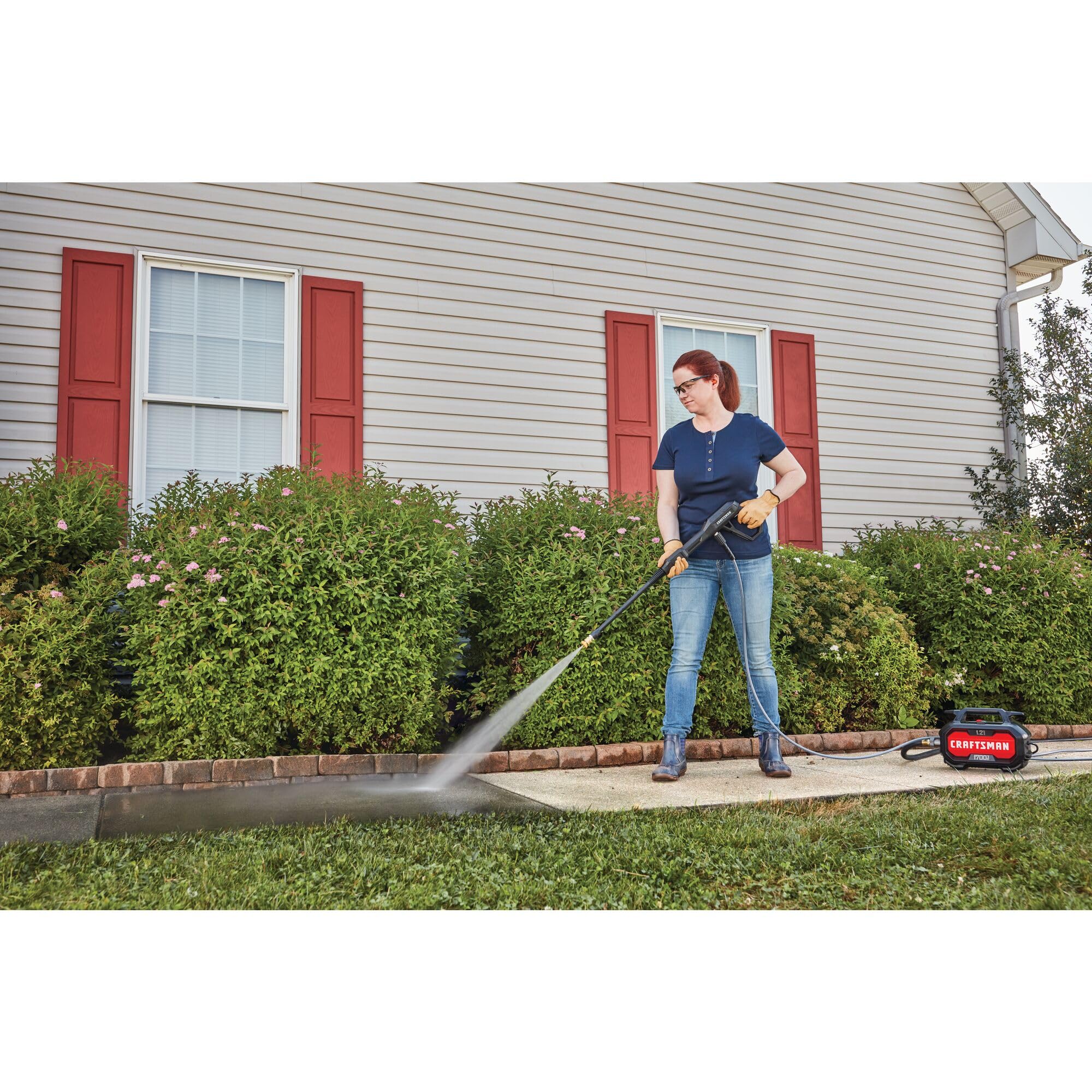 CRAFTSMAN onboard storage with hose, nozzles and wand organized for quick setup