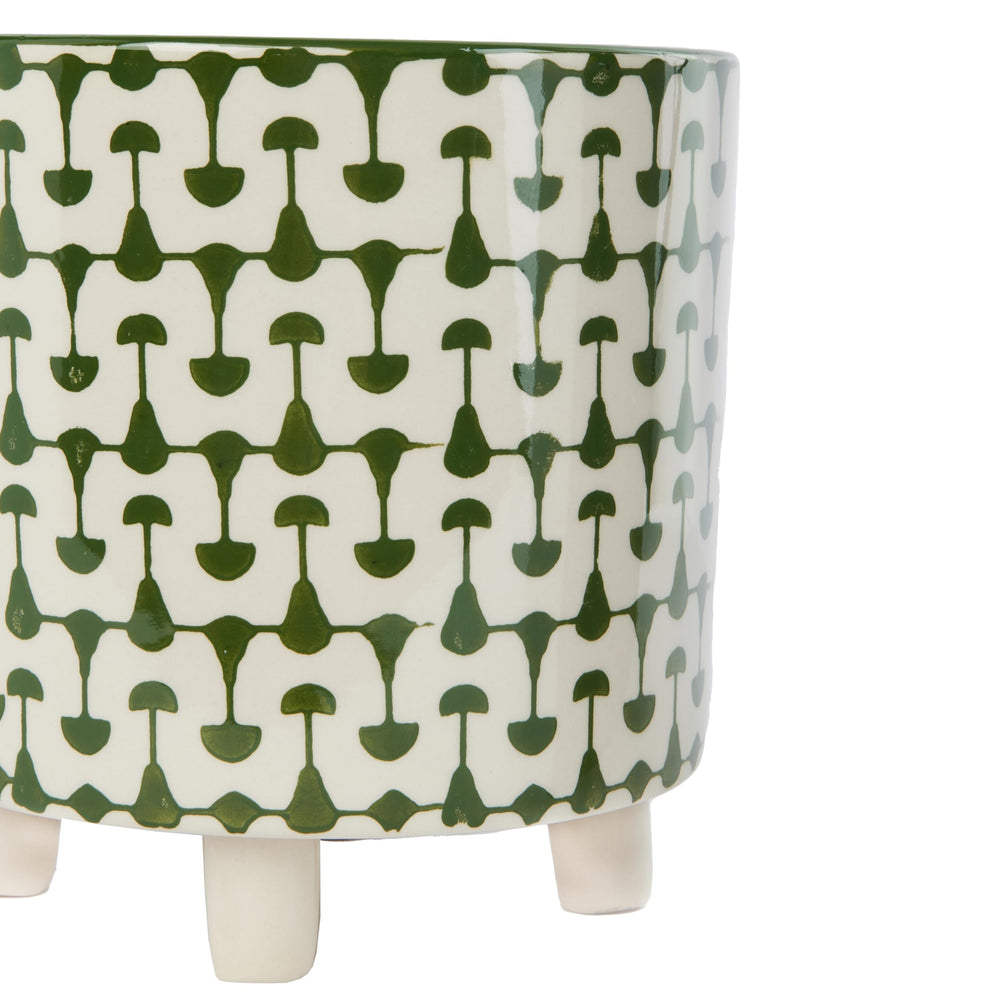 Creative Co-Op with a 7 inch nursery pot inside showing correct size fit