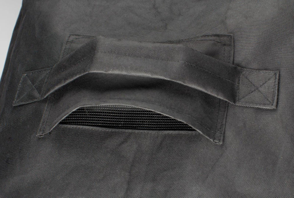 Cuisinart vent and handle detail prevents condensation and eases removal