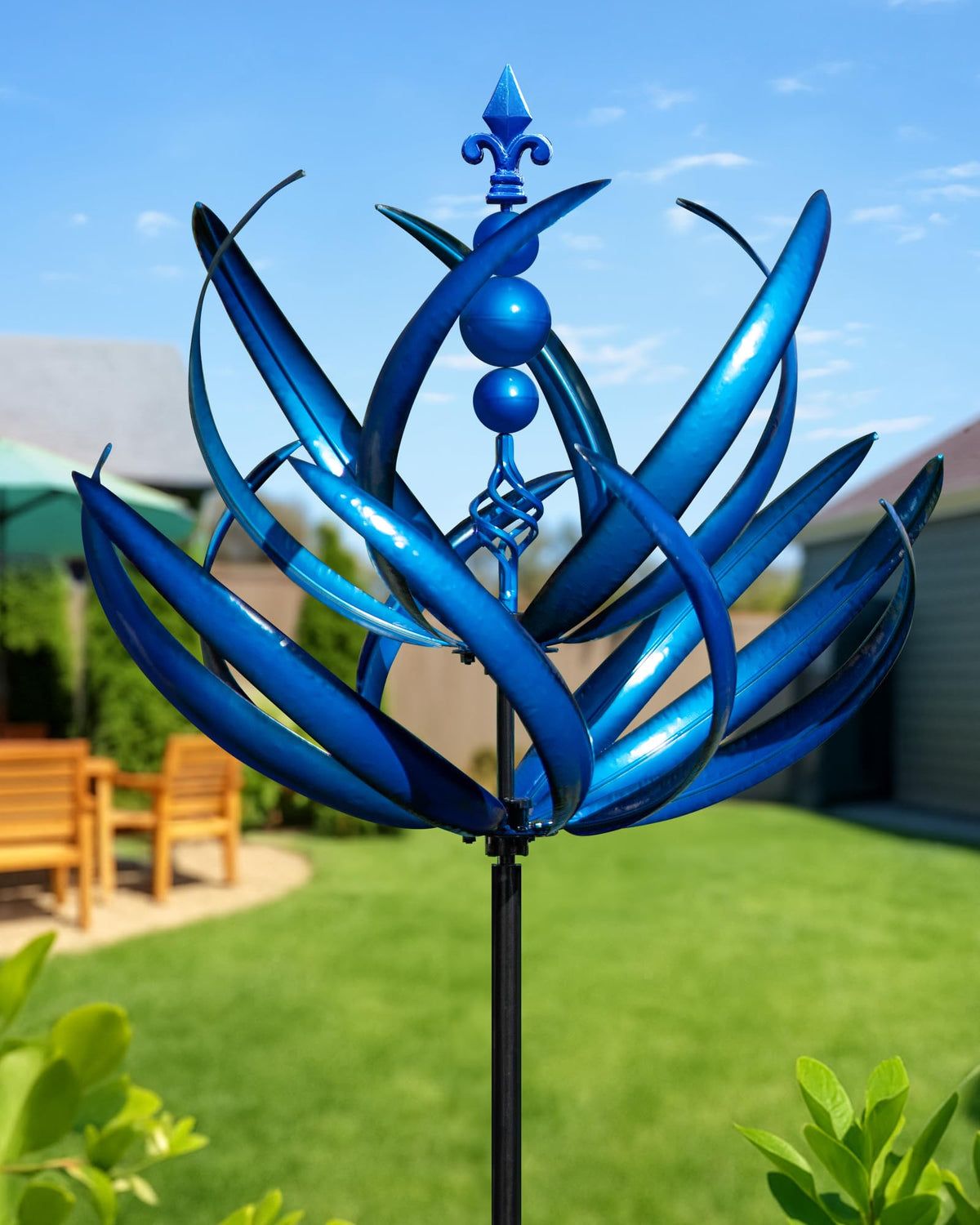 Cyan Oasis front packaging of blue lotus spinner showing design and size benefits