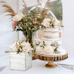 Dandat floral foam block with arranged blooms showing easy setup benefit