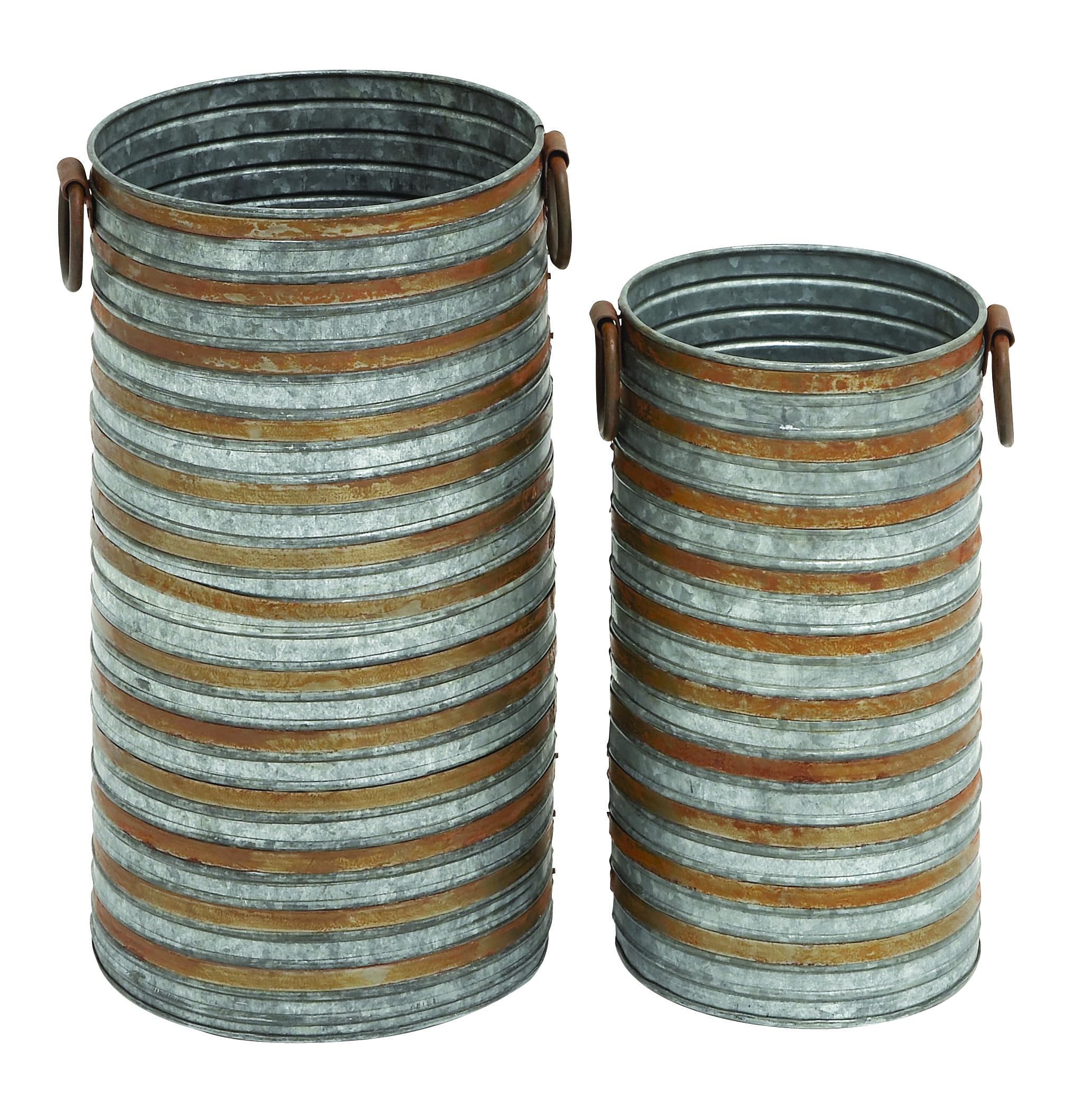 deco 79 front view of two planters showing farmhouse appeal and easy pairing