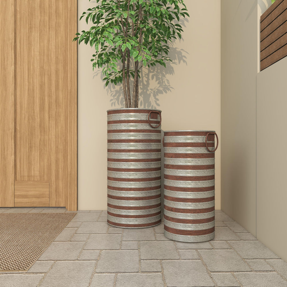 deco 79 in-use with herbs demonstrating compact gardening convenience