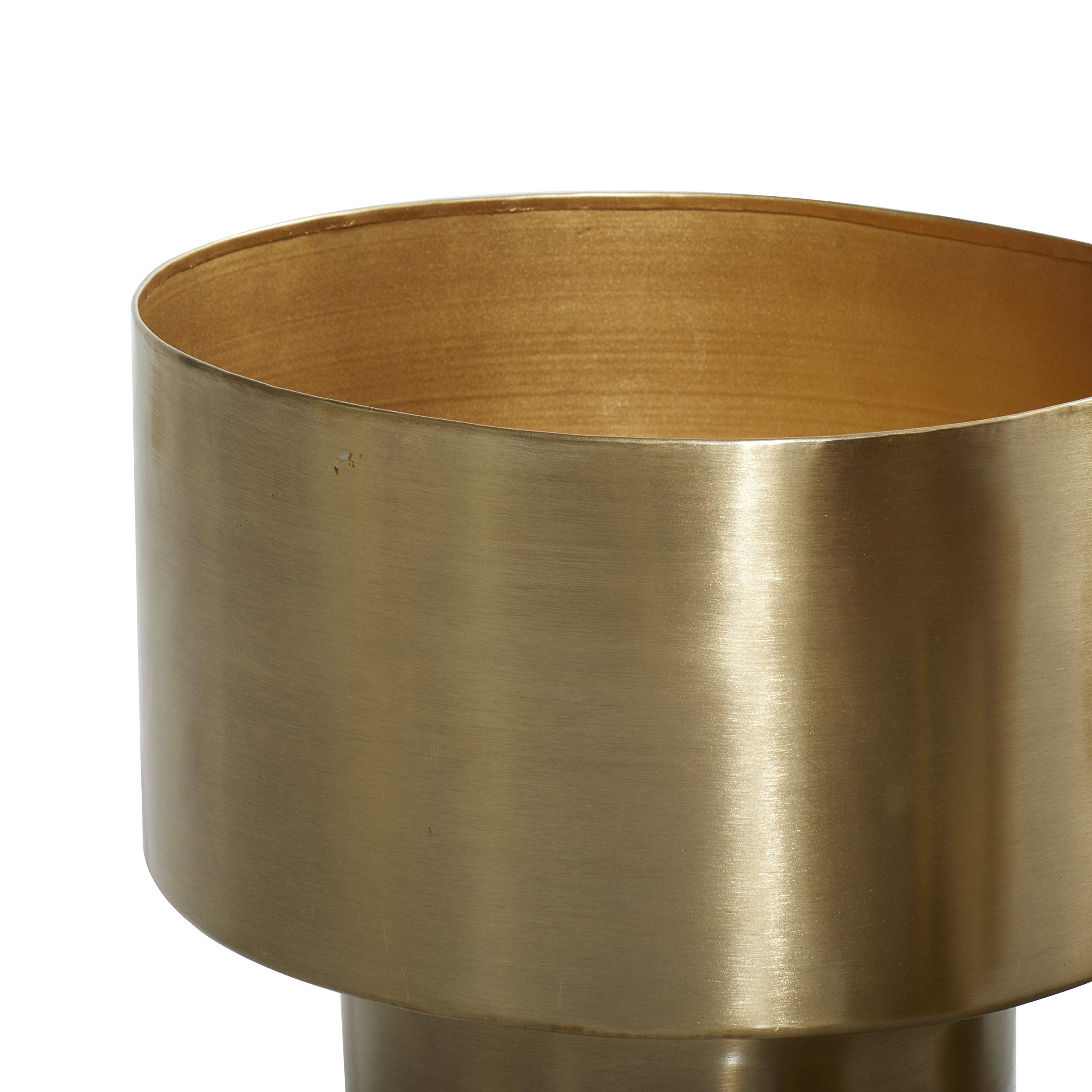 deco 79 planter topped with a liner showing safe planting method