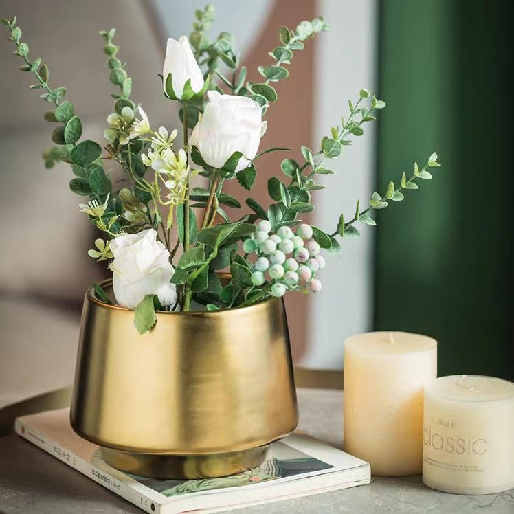 Decor Trends gold pot in protective packaging showing break-proof delivery benefit