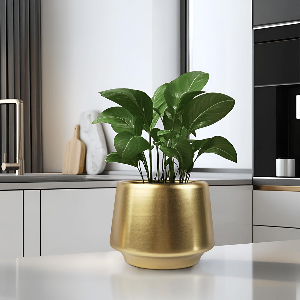 Decor Trends gold pot side profile highlighting smooth glaze and sturdy ceramic construction