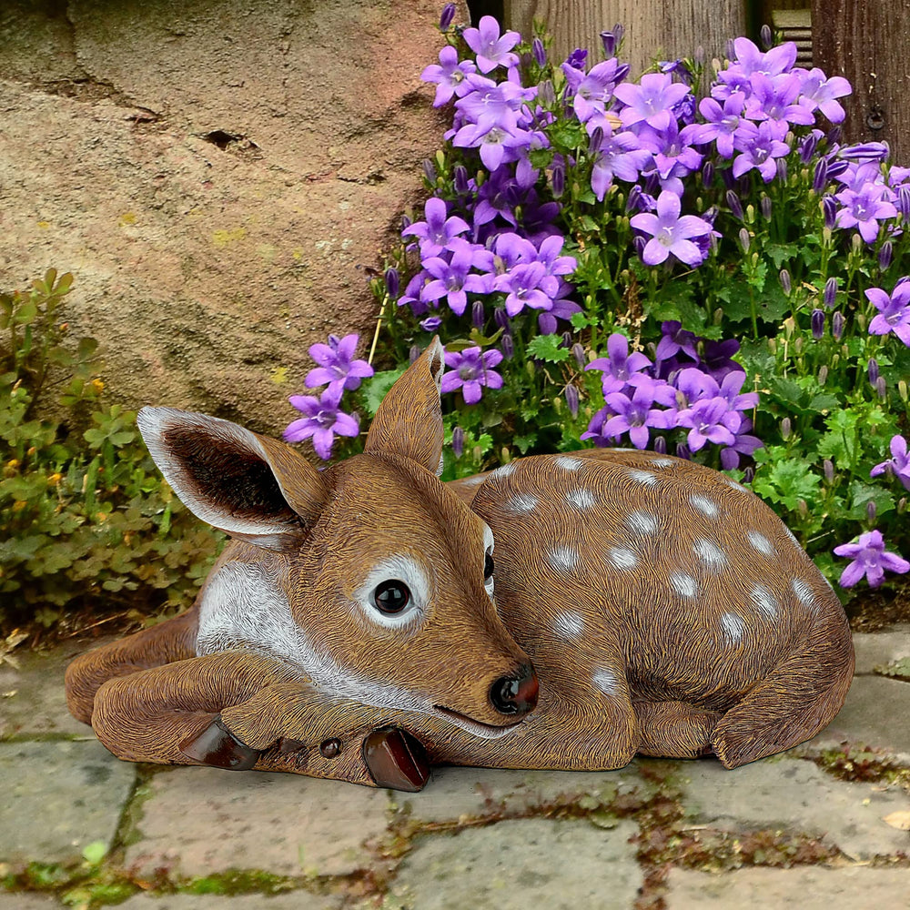 Design Toscano Hershel size comparison with hand illustrating compact scale