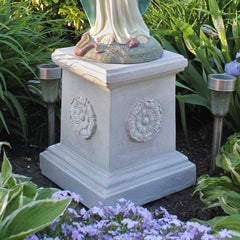 Design Toscano side profile showing tiered beveled edges and sturdy construction benefit