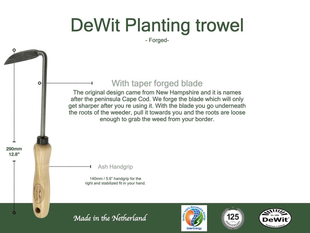 DeWit close-up of tempered boron steel blade highlighting durable sharp edge