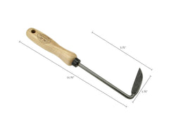 DeWit ash wood handle detail showing ergonomic grip and comfortable control