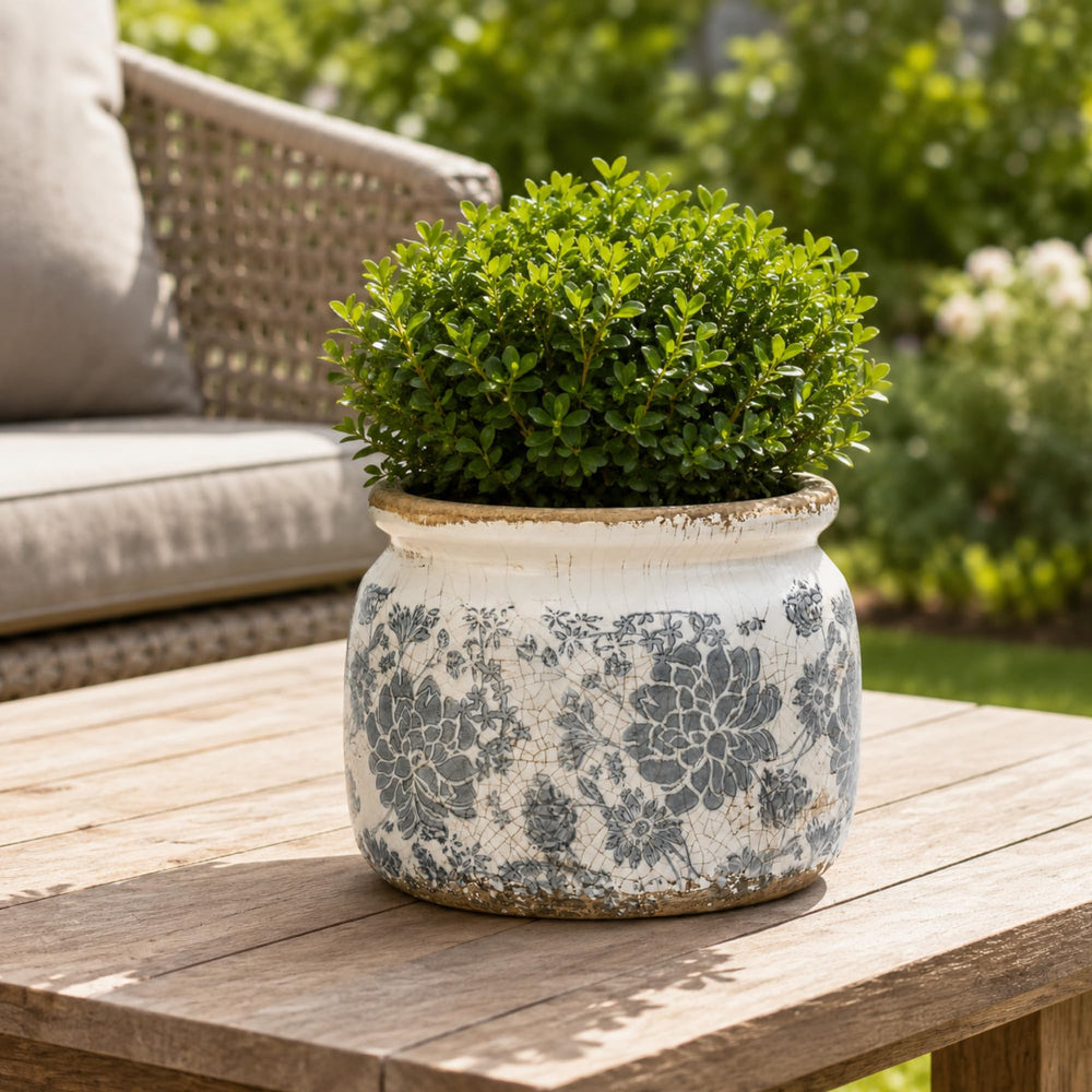 Dosayes on patio showcasing outdoor suitability and durable ceramic finish