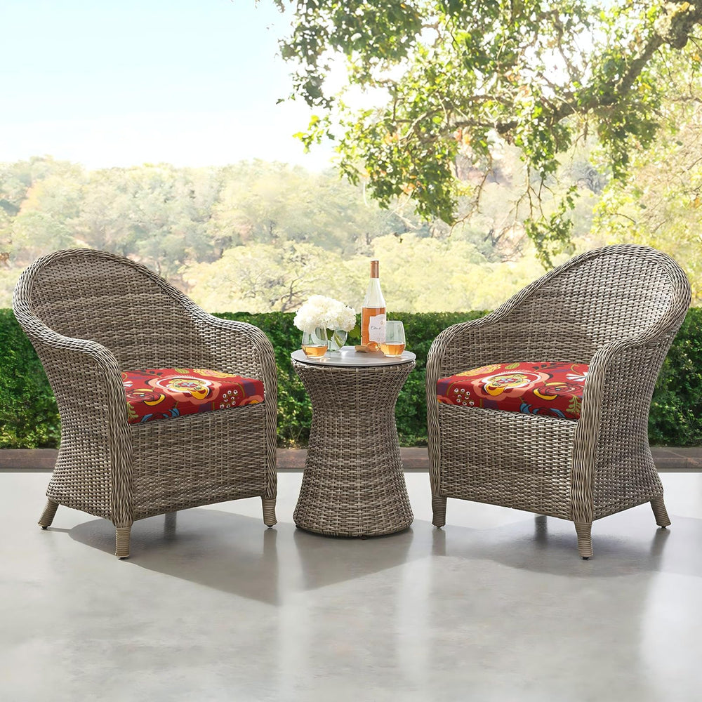 downluxe lifestyle backyard dining setup showing cushioned chairs for inviting outdoor gatherings