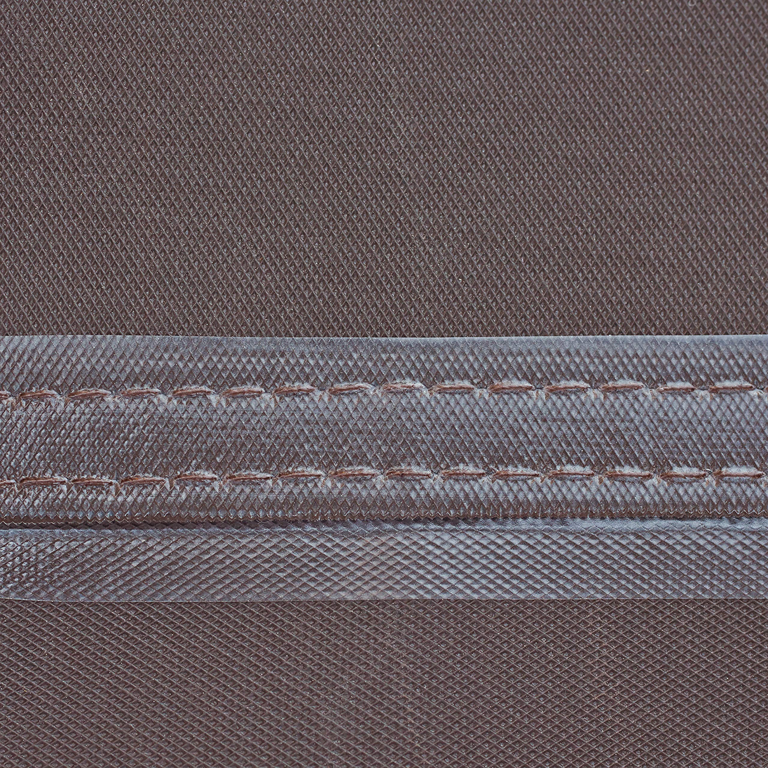 Duck Covers breathable side panel vent allowing airflow to reduce condensation