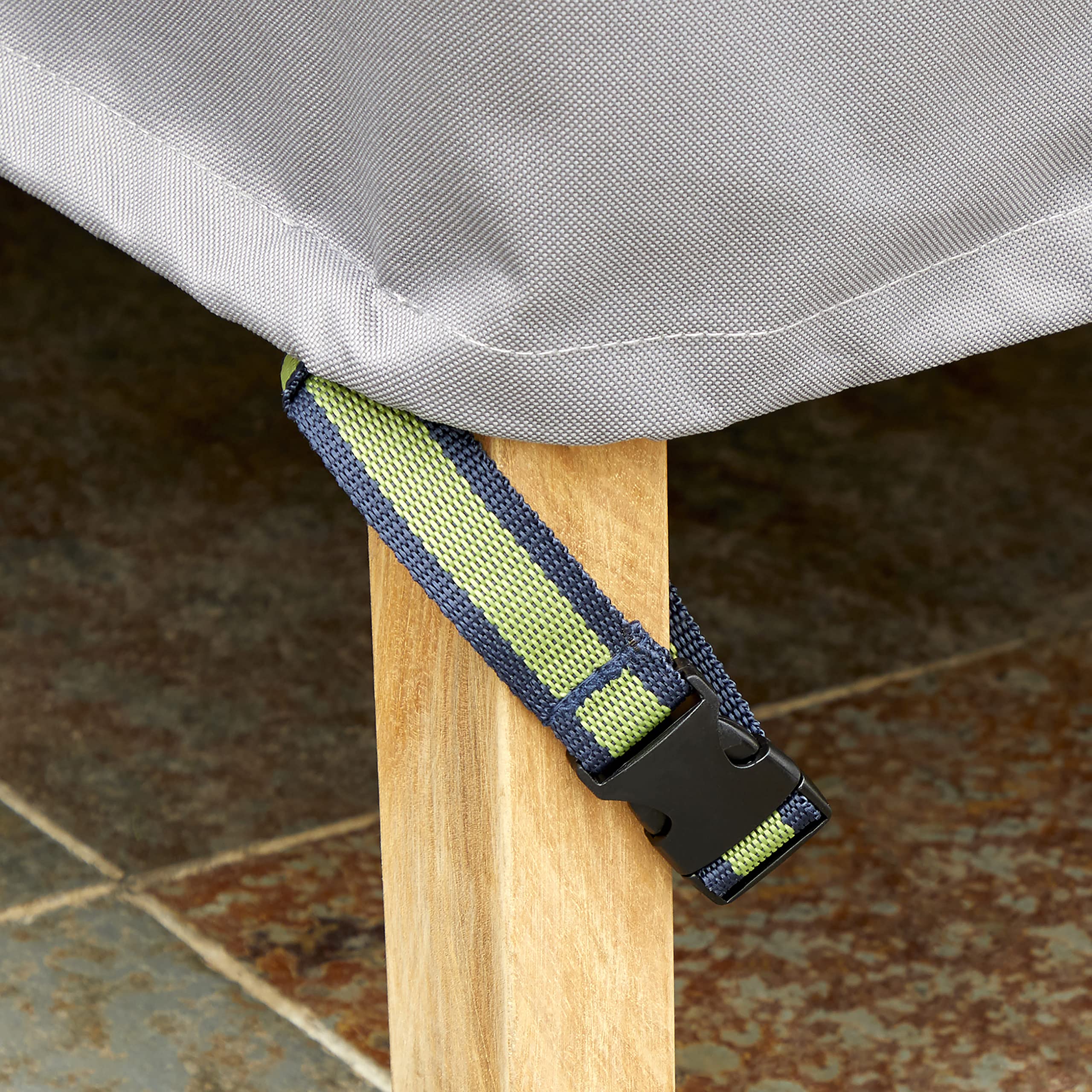 Duck Covers close-up of taped seam demonstrating leak-resistant protection