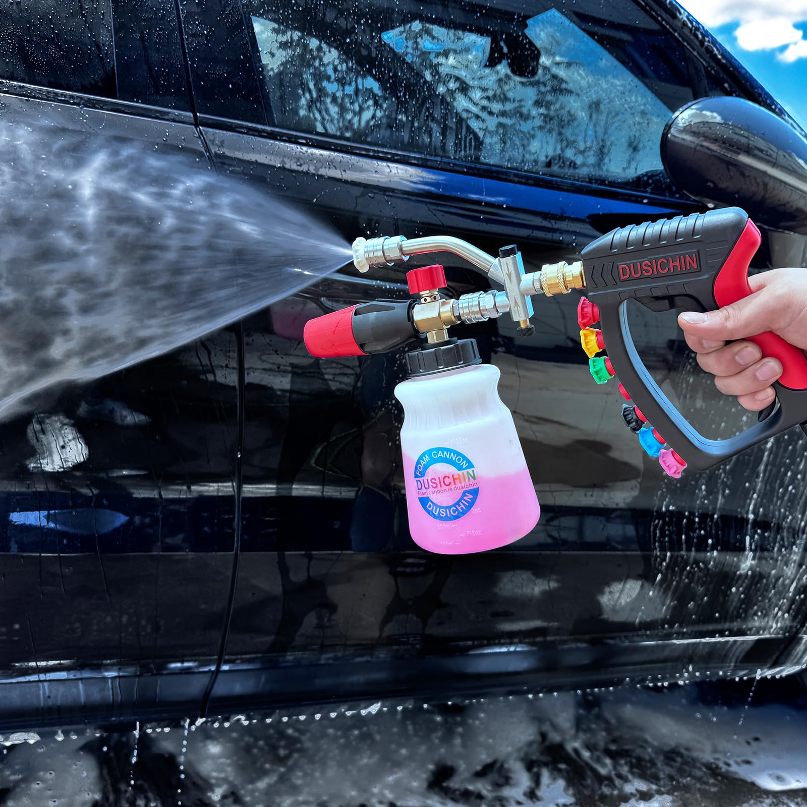 DUSICHIN kit in a car wash scene enabling efficient foam and rinse cleaning