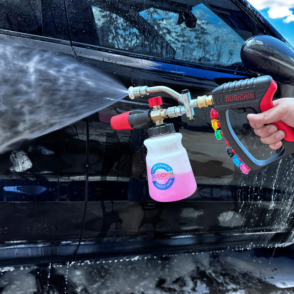 DUSICHIN kit in a car wash scene enabling efficient foam and rinse cleaning