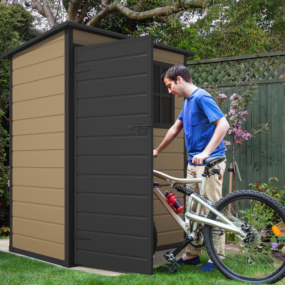 DWVO interior floor close-up showing durable 12mm resin floor protection
