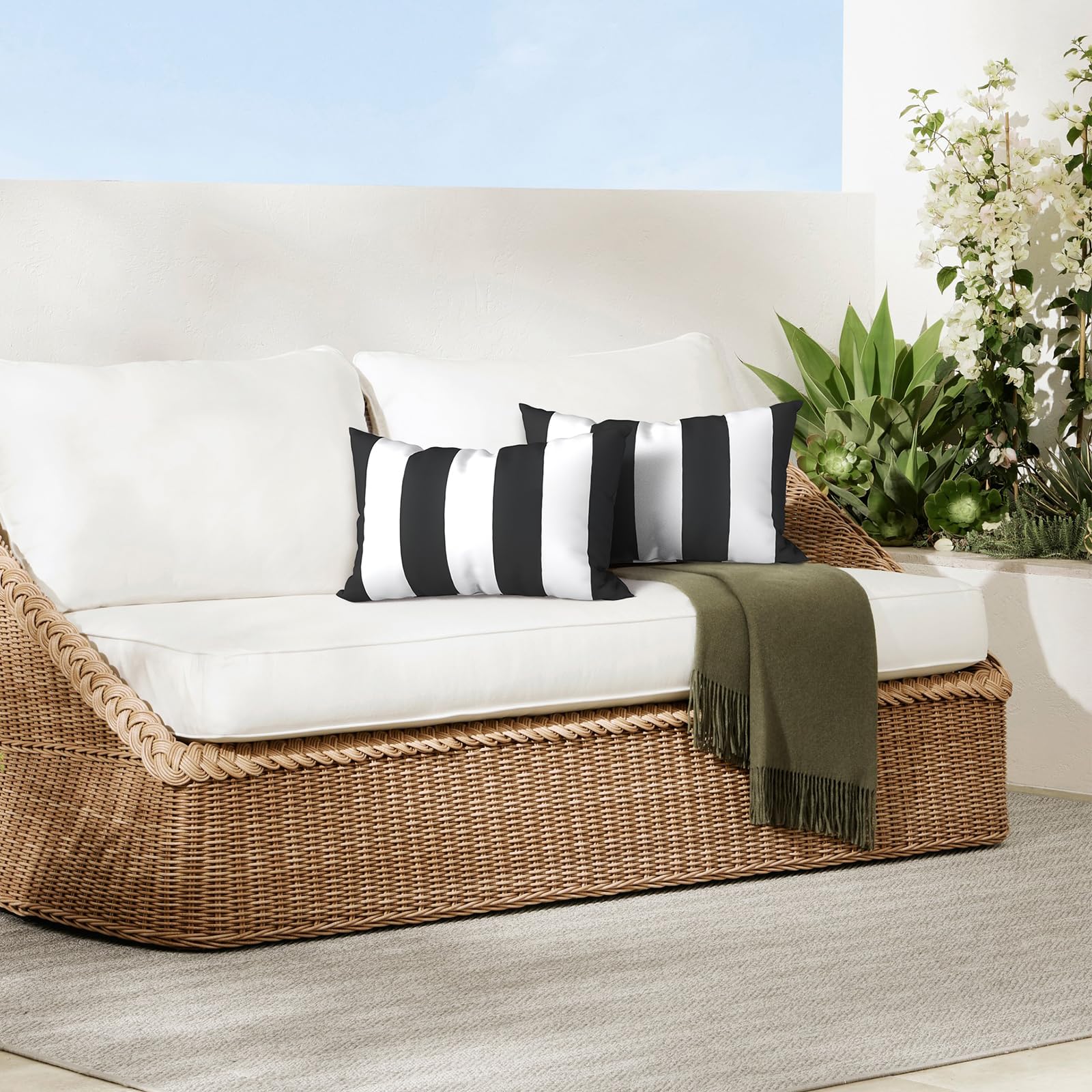 DYTXIII used in indoor reading nook showing cross-use and cozy accent benefit