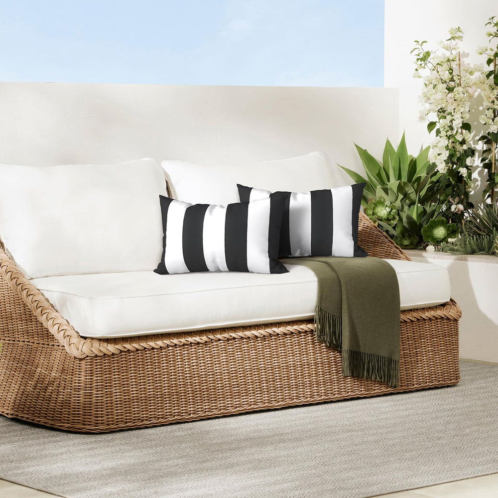 DYTXIII used in indoor reading nook showing cross-use and cozy accent benefit