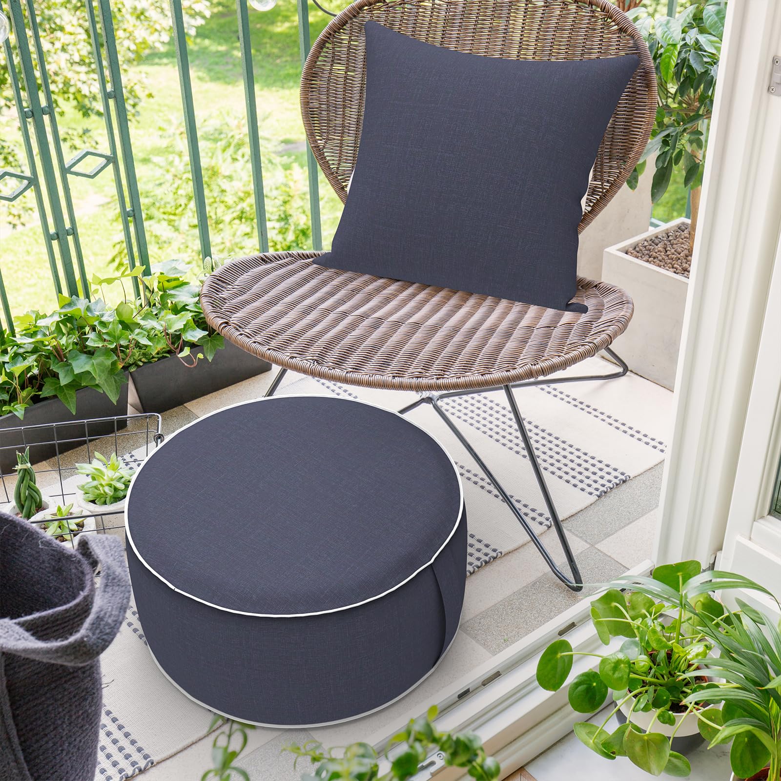 DYTXIII close-up of textured polyester cover highlighting UV-resistant finish and durability