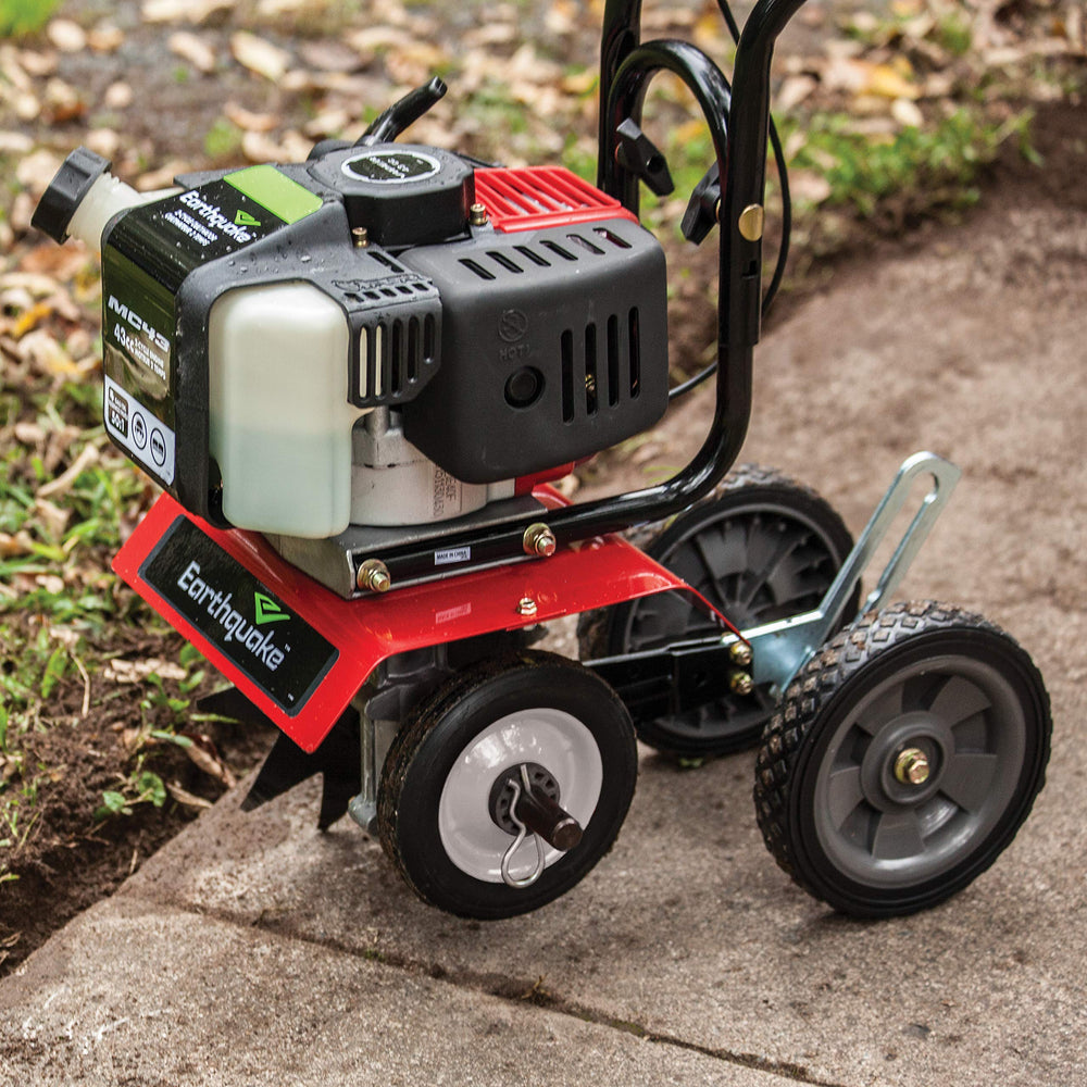 EARTHQUAKE edger installation detail with hardware demonstrating simple setup