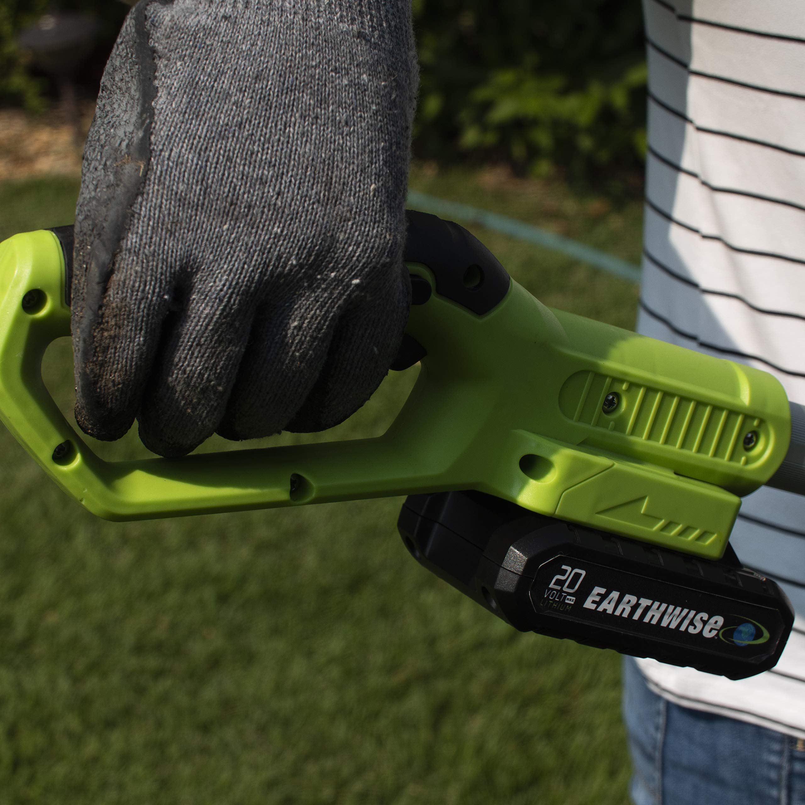 Earthwise handle controls and trigger detail offering comfortable, precise operation