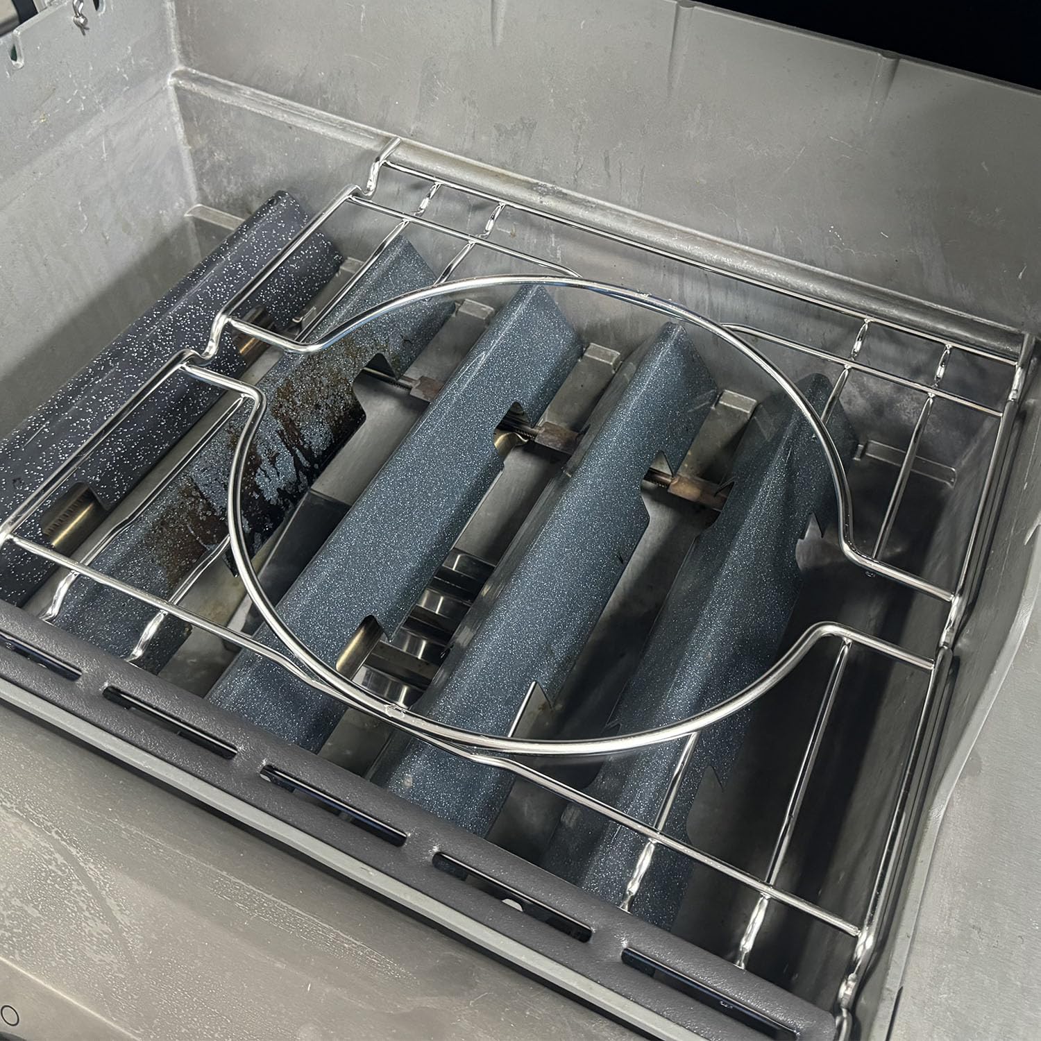EasiBBQ frame label and markings confirming model compatibility benefit