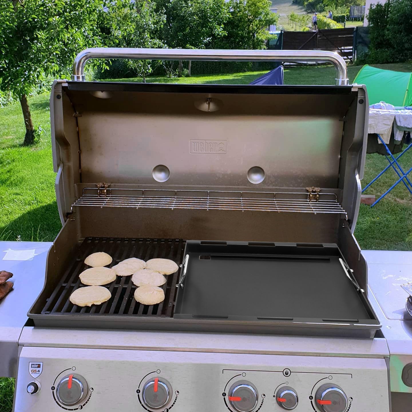EasiBBQ grate searing steak outdoors showing strong sear and flavorful char
