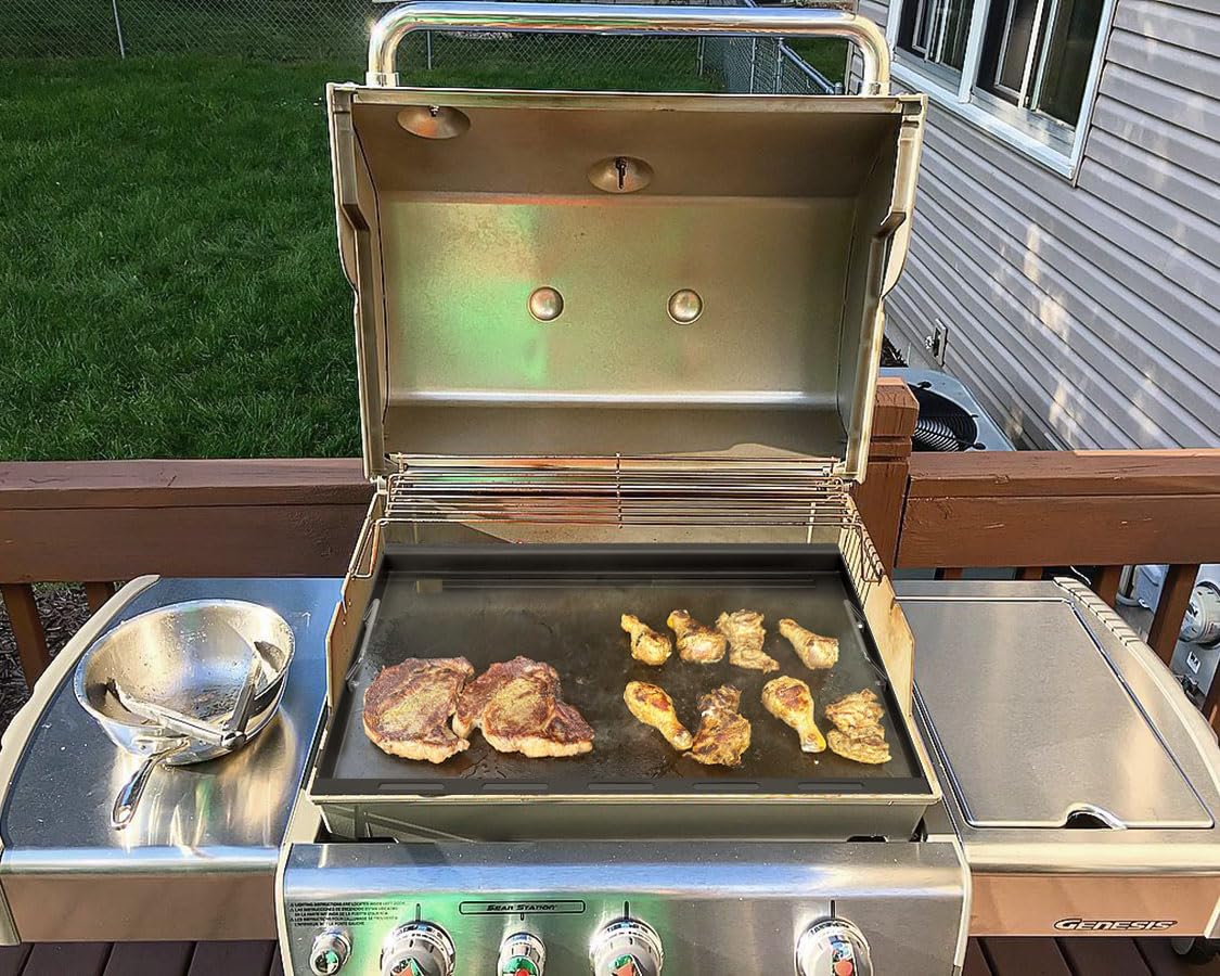 EasiBBQ silicone mitts included for safe hot-griddle handling