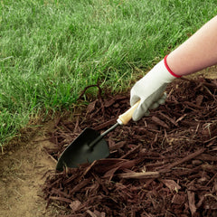 EasyFlex close-up of the 4-inch L-profile edge, protects roots and holds mulch