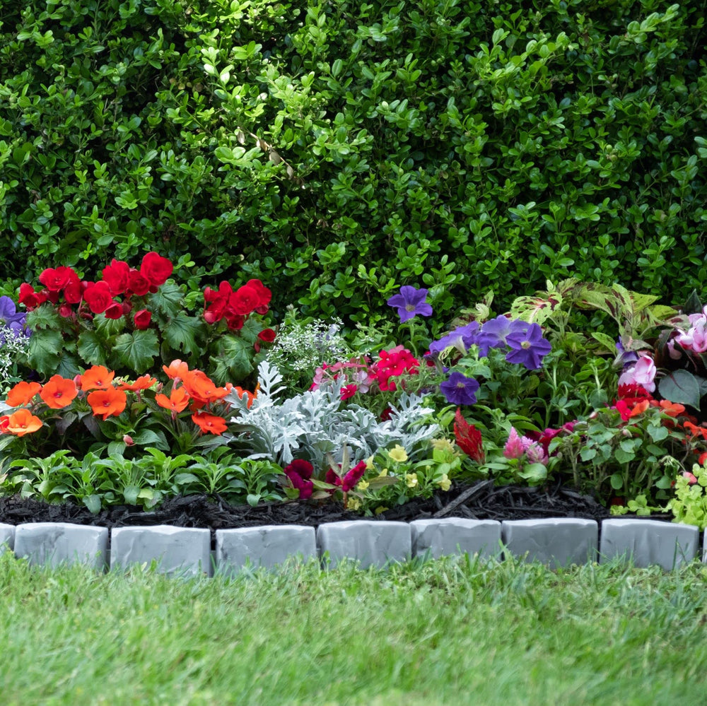 EasyFlex installed as a tree ring protecting roots and defining bed