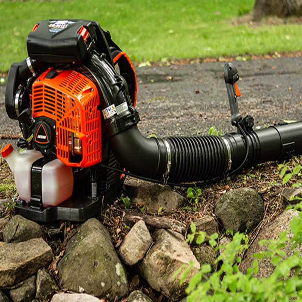 ECHO tube-mounted throttle detail for easy control and improved productivity