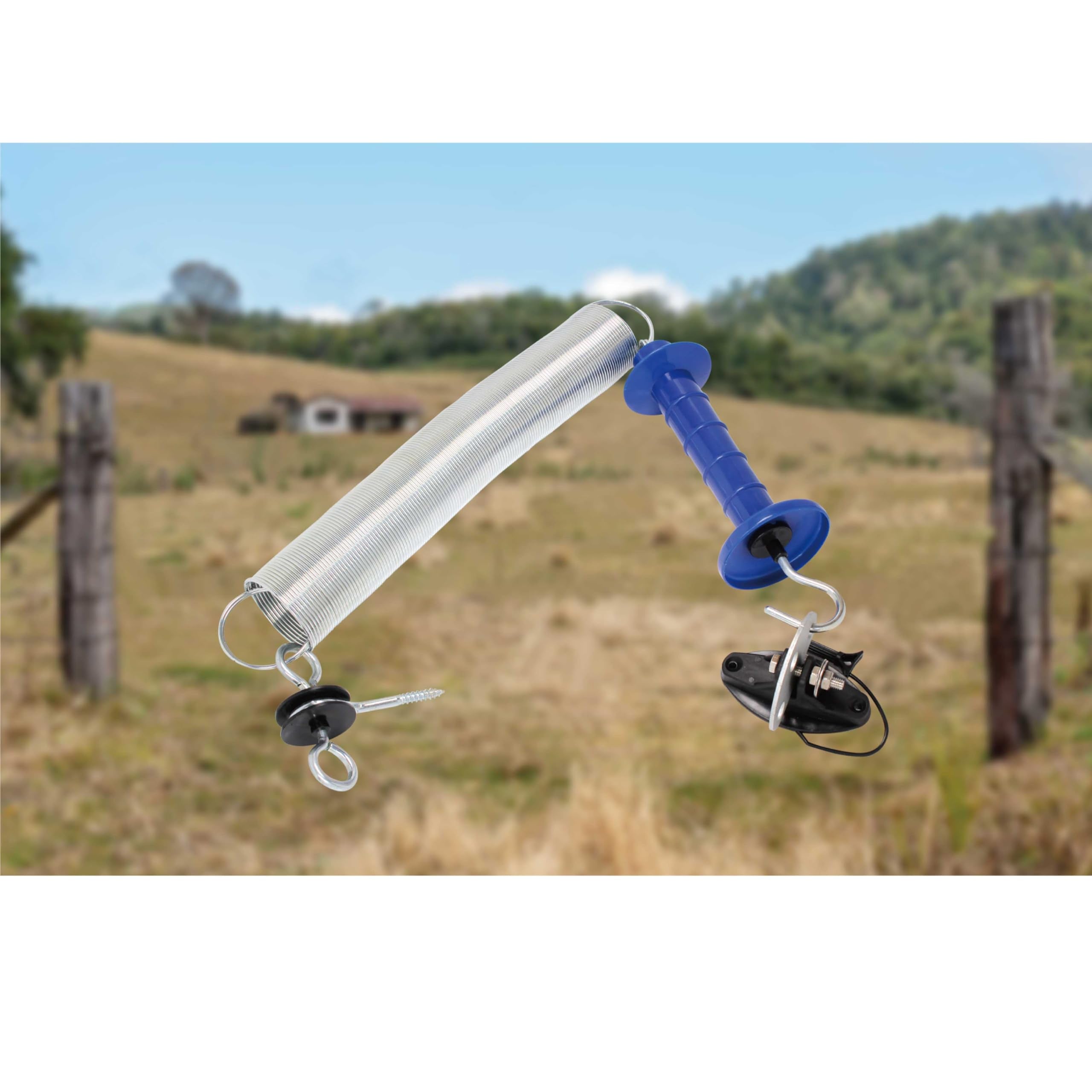 EFencSolv double-hook anchor insulator mounted on wood post, secure connection benefit