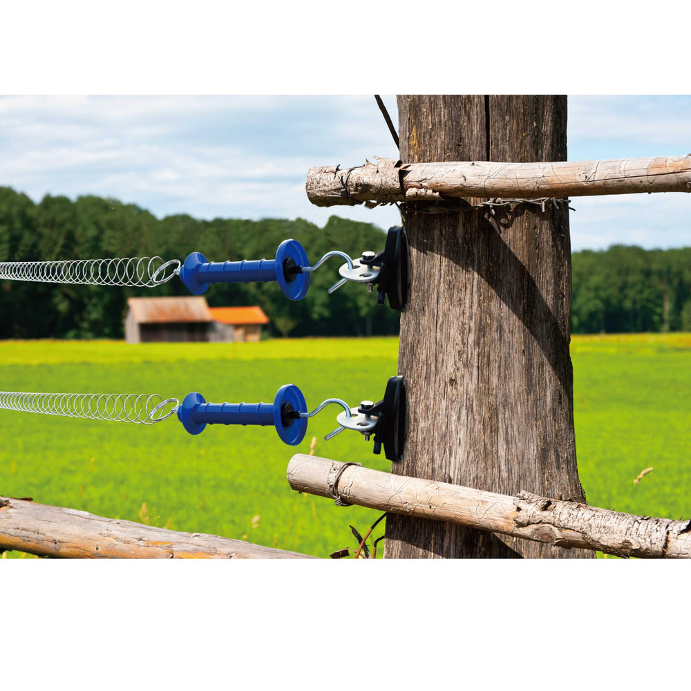EFencSolv three-way anchor plate and pin-lock insulator, flexible wiring benefit