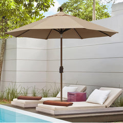 EliteShade crank and tilt handle detail for easy opening and adjustable sun control
