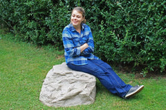 Emsco Group sandstone rock close-up texture for realistic stone look and blending