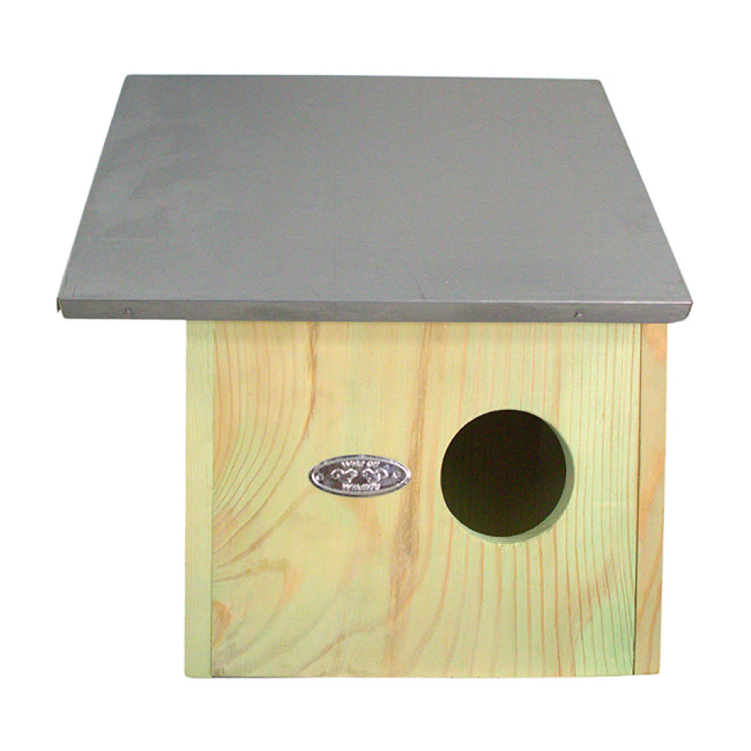 Esschert Design lifestyle backyard placement enhancing wildlife viewing