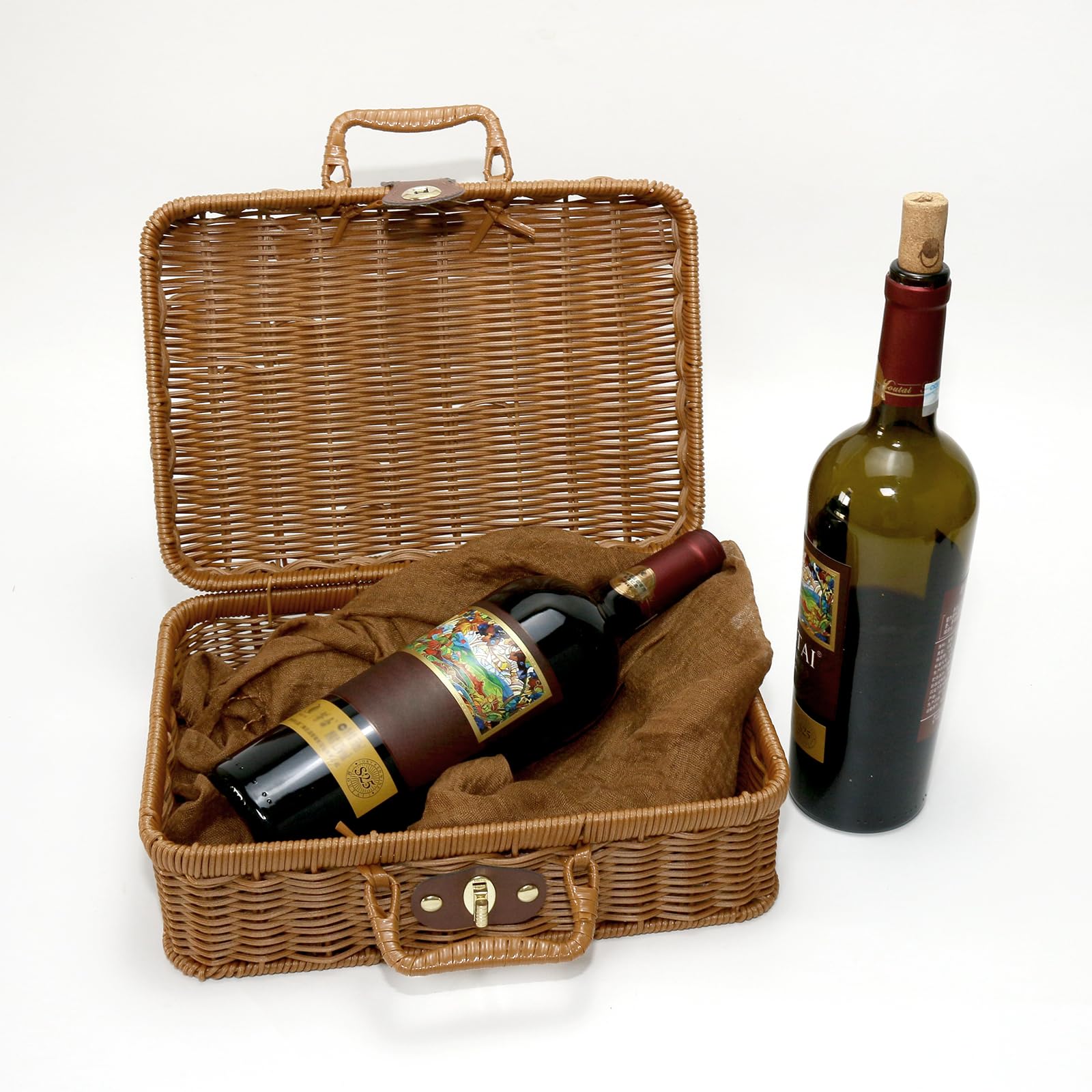 Etnorsu open basket interior demonstrating organized storage capacity and neat layout