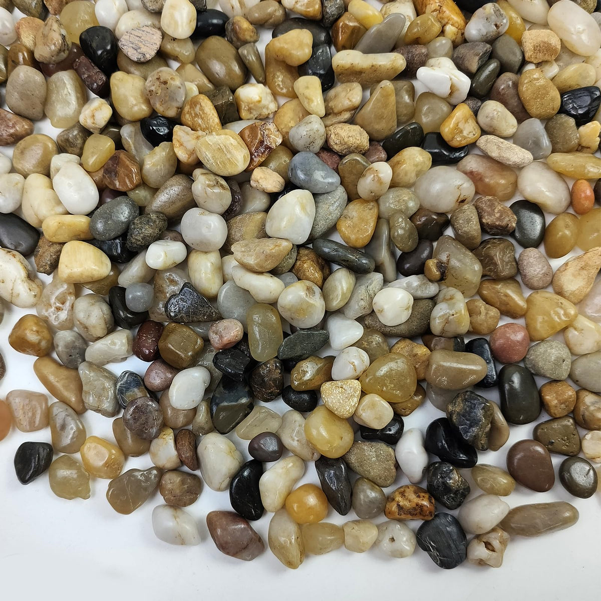 FANTIAN front of bag showing 10 lb pea gravel, clear product weight benefit