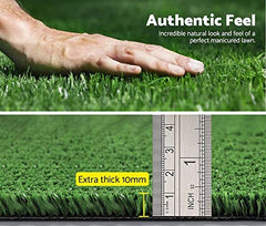 Fasward close-up of synthetic grass fibers showing realistic texture and comfort