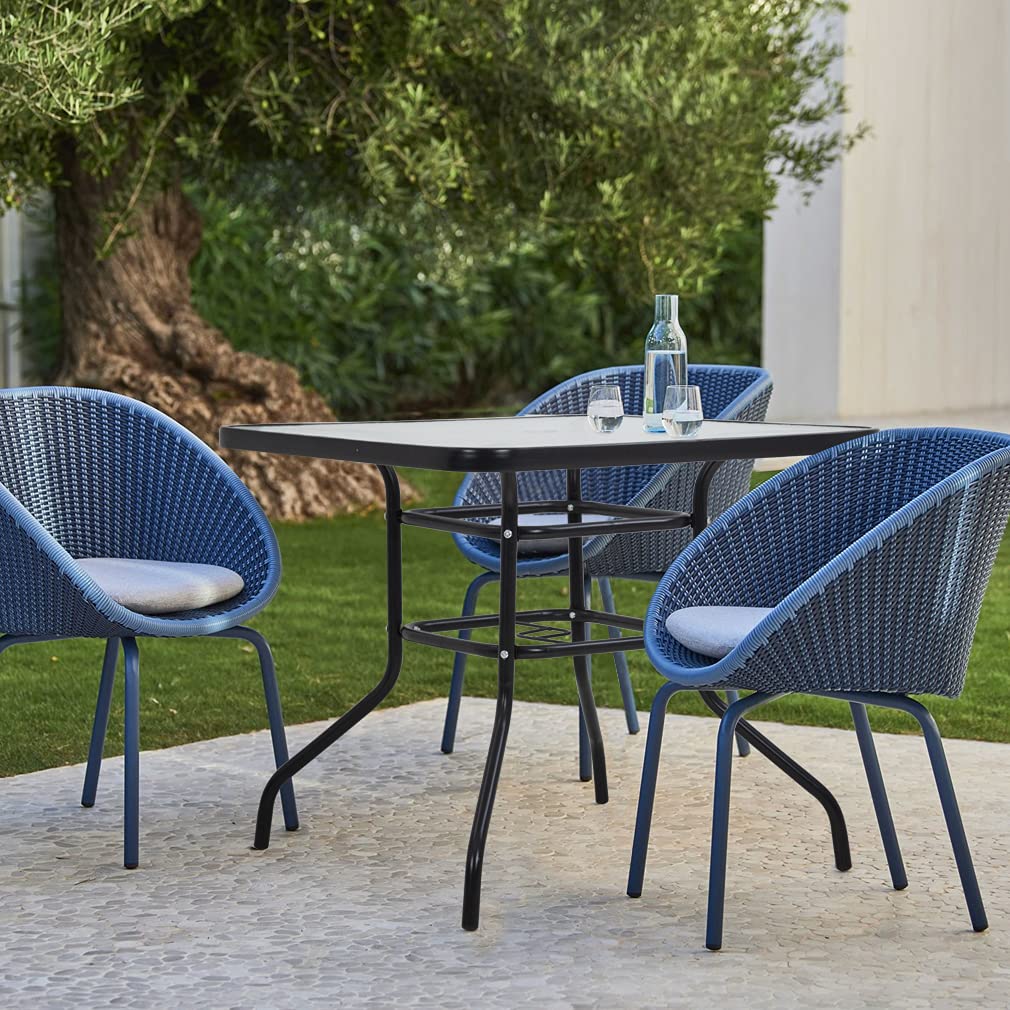 FDW table size comparison with chairs illustrating seating capacity and scale for small spaces