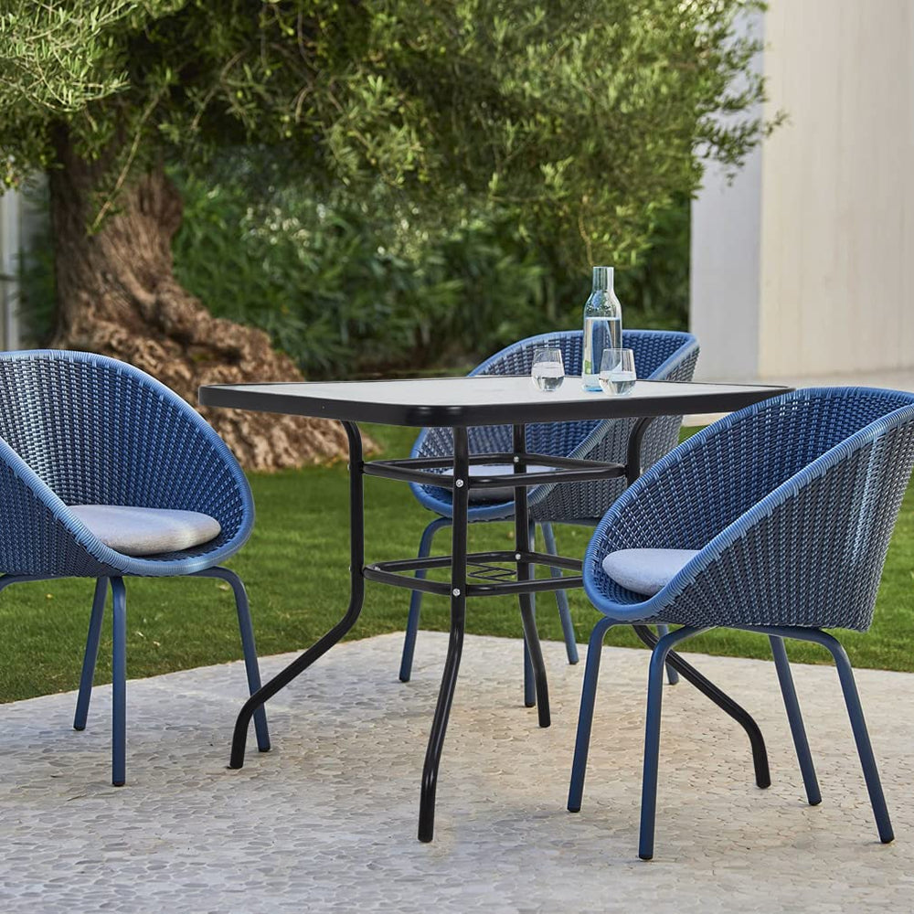 FDW table size comparison with chairs illustrating seating capacity and scale for small spaces