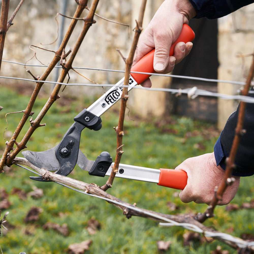 FELCO durable non-phthalate grip detail for secure comfortable use