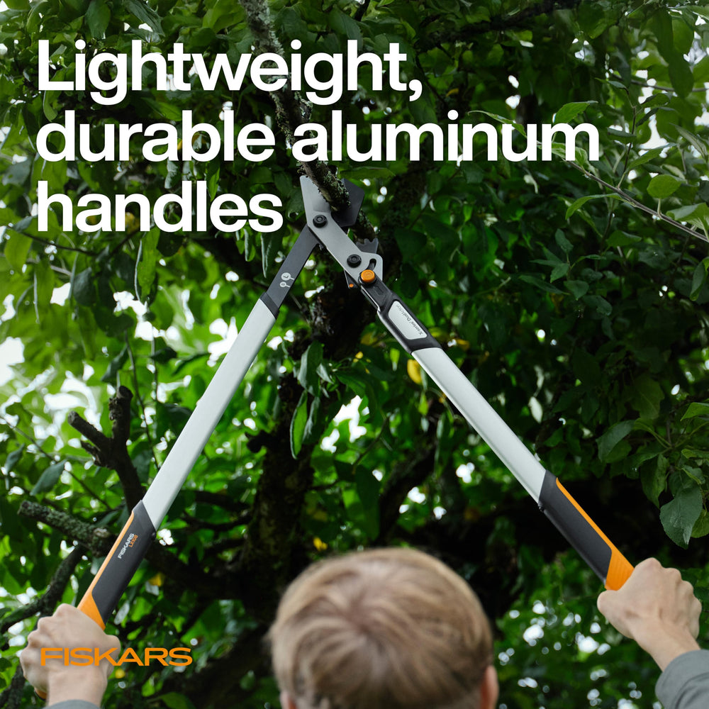 Fiskars loppers cutting 40mm stem for fast precise snips